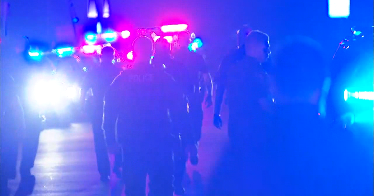 Fort Worth police officers honor their fallen brother | FOX 4 Dallas ...