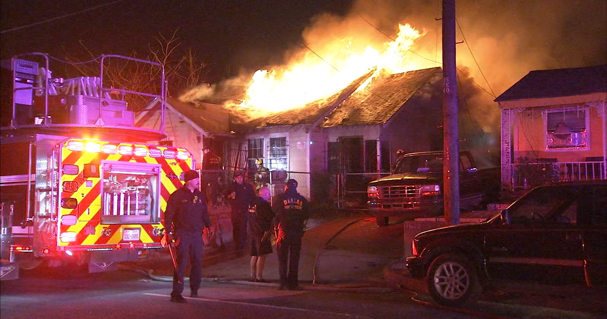 Second fire destroys vacant home in South Dallas | FOX 4 Dallas-Fort Worth