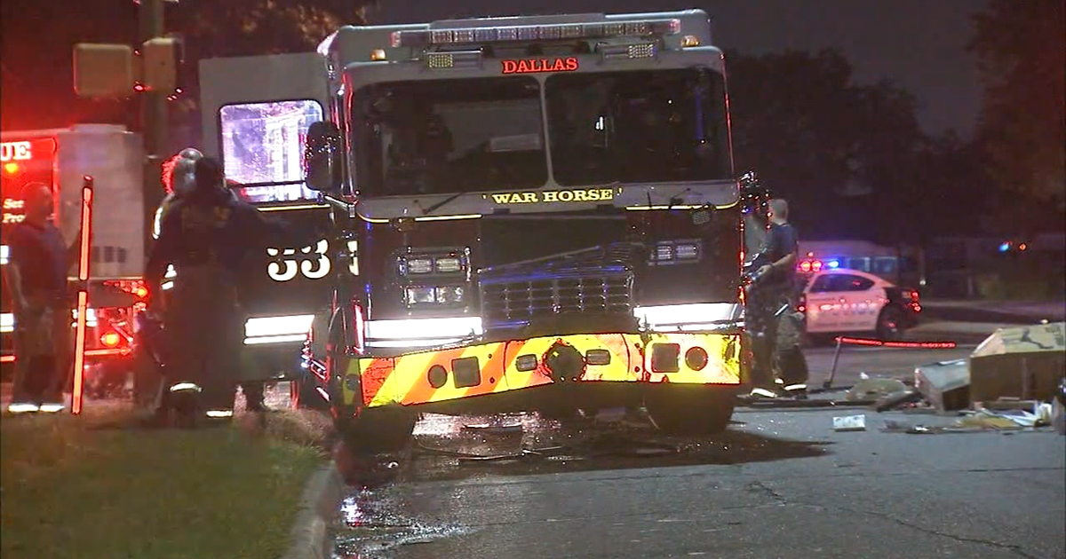 3 hurt when rental truck hits Dallas fire engine | FOX 4 Dallas-Fort Worth