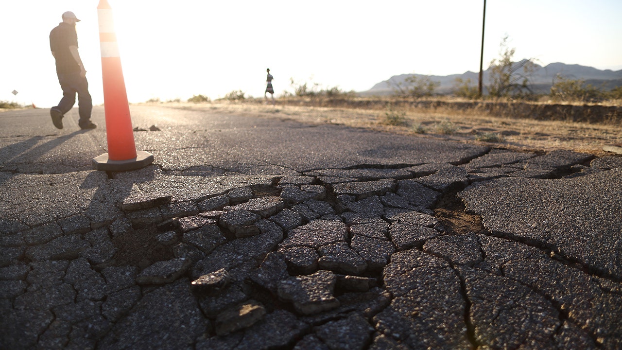Magnitude 7 1 Earthquake Jolts Southern California A Day After A Large Quake Hit Region Fox 4 Magnitude 7 1 Earthquake Jolts Southern California A Day After A Large Quake Hit Region Fox 4
