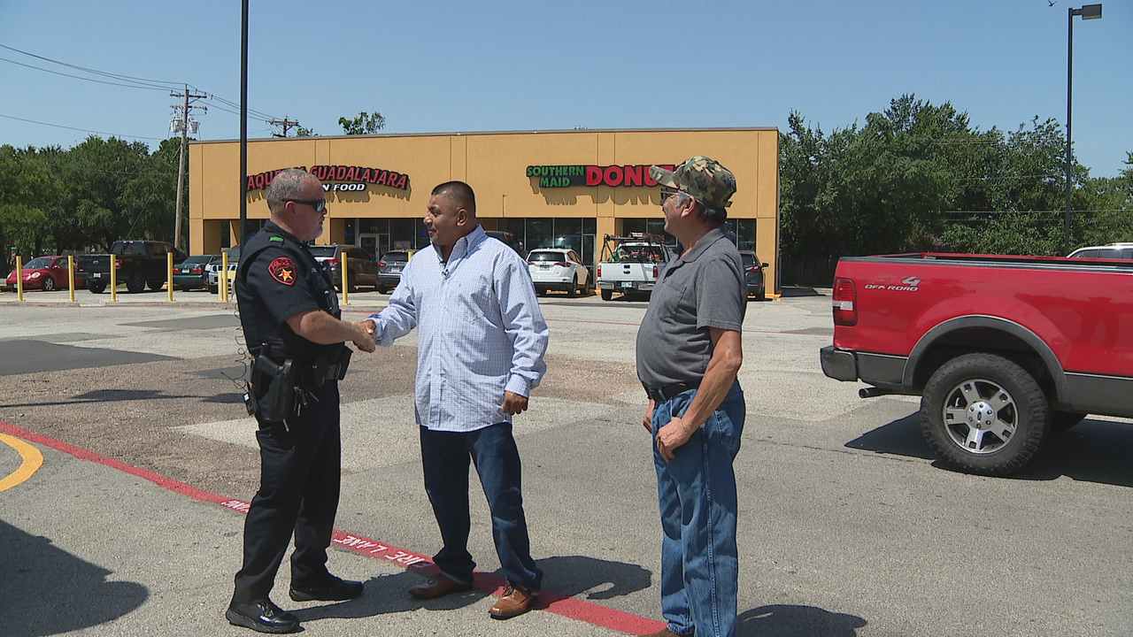 Citizens praised for helping Lewisville officer take suspect into custody | FOX 4 Dallas-Fort Worth