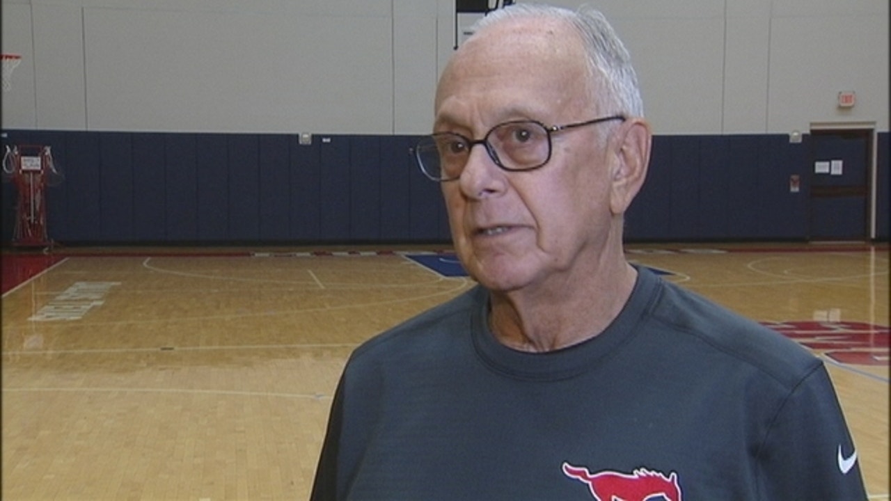 Hall Of Fame Coach Larry Brown Back For No. 10 SMU | FOX 4 Dallas-Fort ...