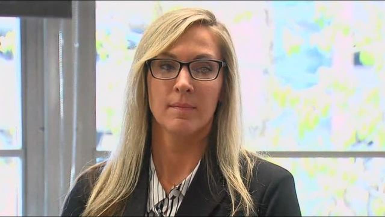 Michigan mom pleads guilty to sex with teenagers, sending nude pics picture