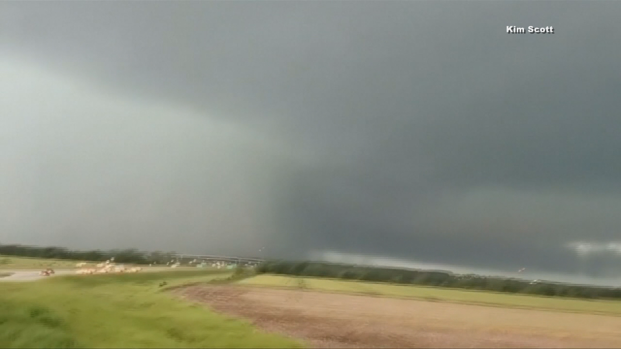Tornado rips through Kansas City suburbs as storm moves east