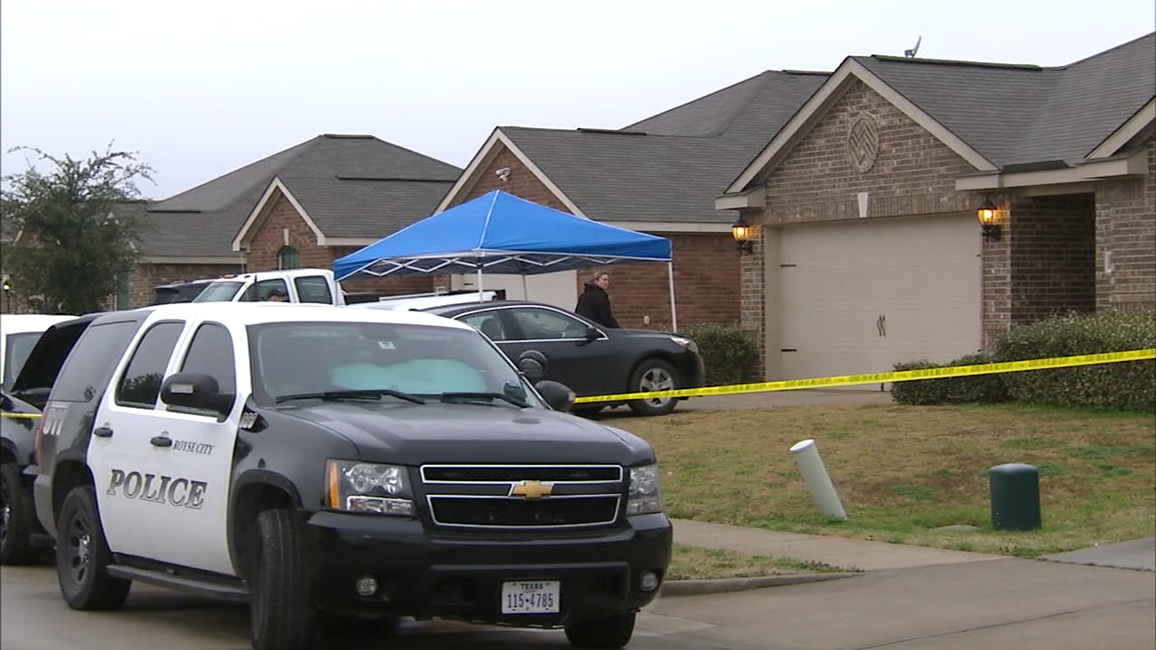 2 teens found dead after shooting in Royse City