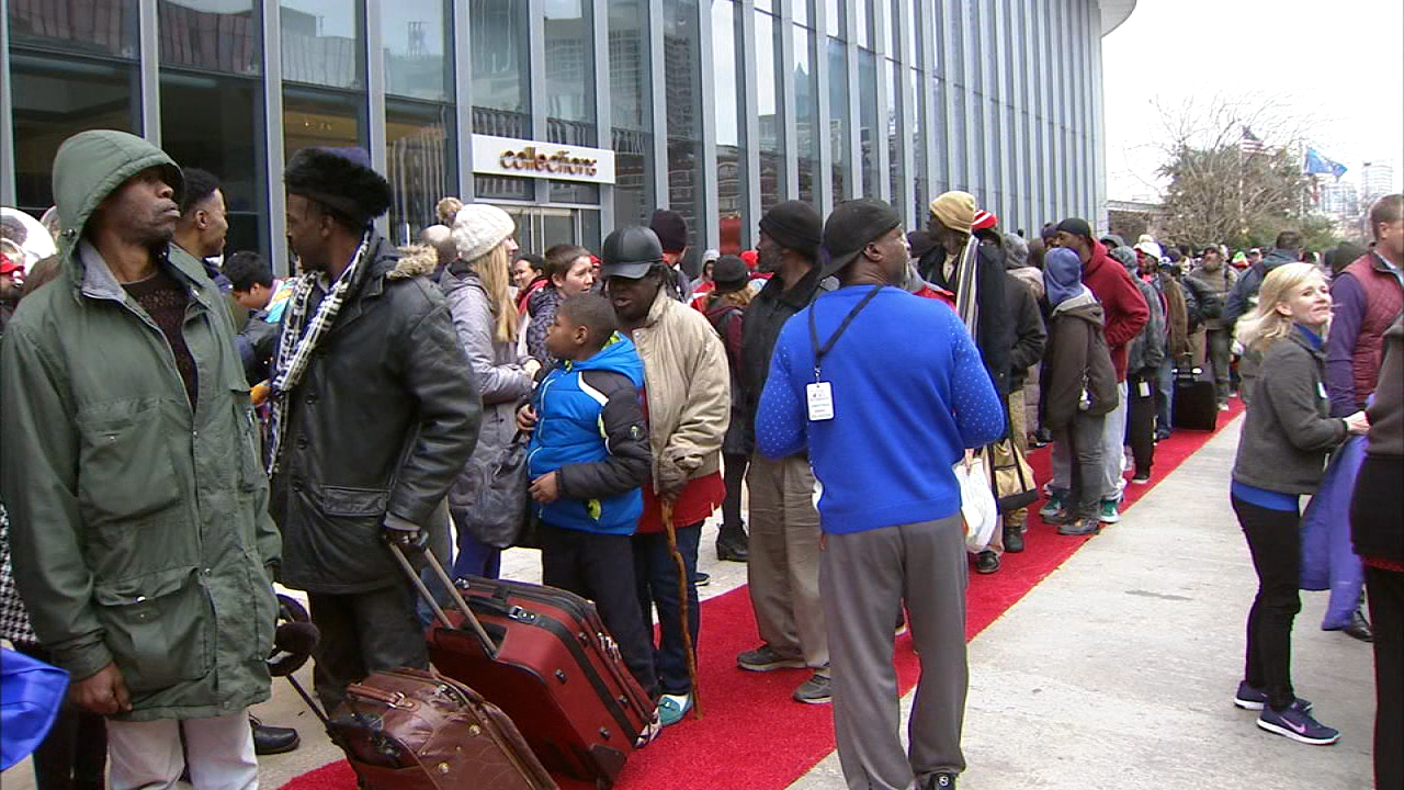 Dallas Omni Hotel hosts 500 homeless people for Christmas Eve night