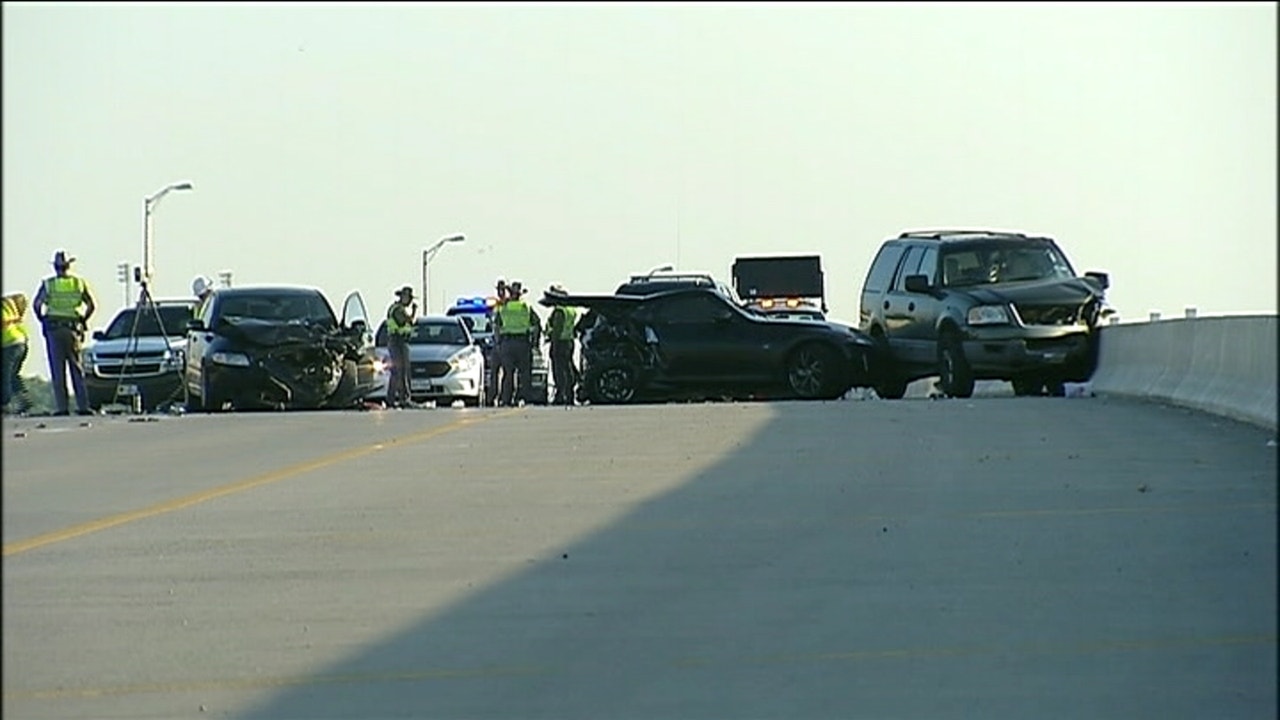 Fatal Crash Closes Southbound PGBT In Carrollton | FOX 4 Dallas-Fort Worth