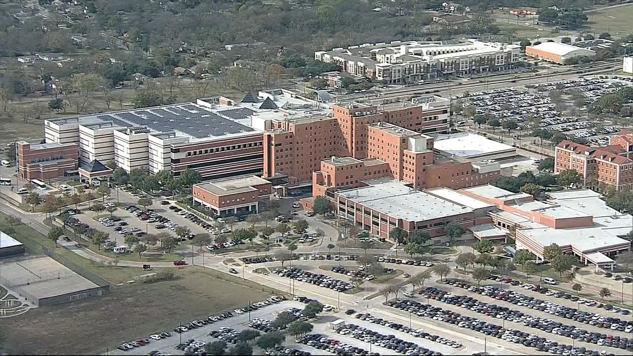 Manager says low staffing causing health risks at Dallas V.A. hospital