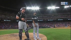White Sox go small to beat Rangers 5-4 in 10 after 2 big HRs