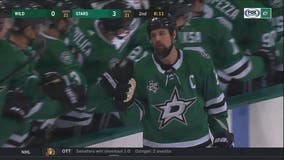 Benn leads 4-goal 2nd period as Stars beat Wild 6-1