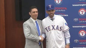 Rangers complete Woodward's 1st staff with 2 new assistants