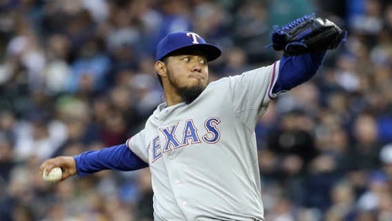 Gallardo shuts down Tigers, Rangers hold off Detroit 5-3