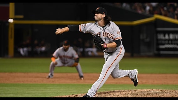 Rangers get RHPs Gearrin, Bahr and OF Jackson from Giants