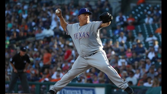 Zimmermann denies Colon's history bid, Tigers win 3-1