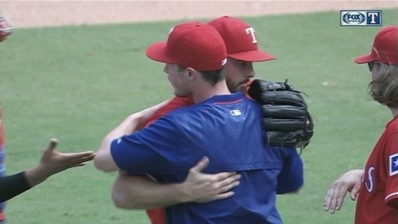 Moreland, Harrell lead Rangers to 5-3 win over Royals