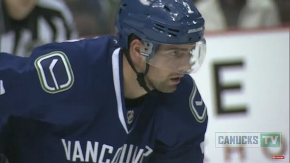 Stars add veteran Hamhuis to blue line in free agency