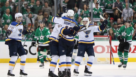 Blues prevail in wild 3rd to beat Stars 4-3 for 2-1 lead