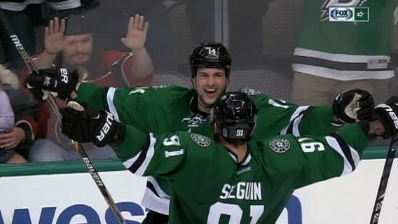 Roussel has hat trick, Benn lifts Stars over Lightning in OT