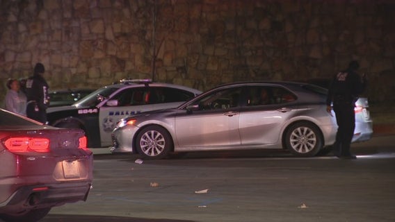 Man shot in buttocks during shootout outside Dallas strip mall