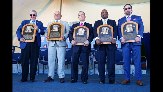 Rodriguez inducted into Baseball Hall of Fame