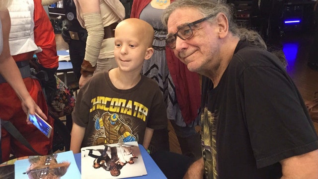 Chewbacca actor Peter Mayhew visits Cook Children's to celebrate May 4
