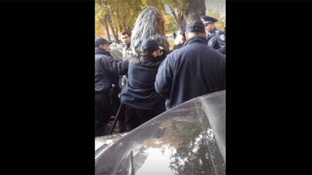 'Chewbacca' drops off 'Darth Vader,' gets arrested