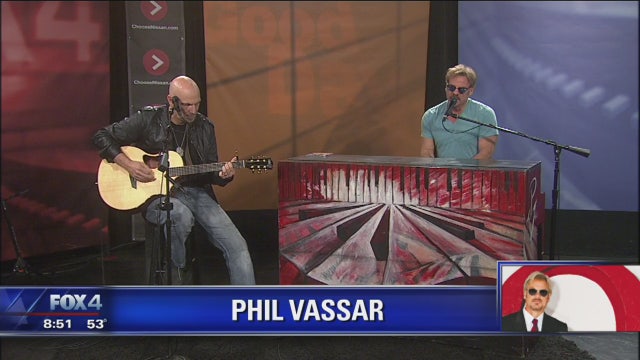 Musical Guest: Phil Vassar