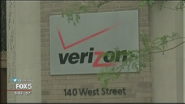 Verizon buys Yahoo for $4.83B