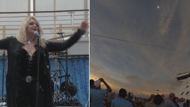 Bonnie Tyler sings 'Total Eclipse of the Heart' during eclipse