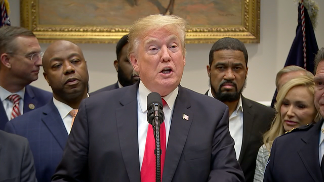 Trump backs 1st major rewrite of sentencing laws in decades