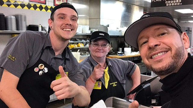 Donnie Wahlberg leaves $500 tip for Waffle House staff in Edgewood, Maryland