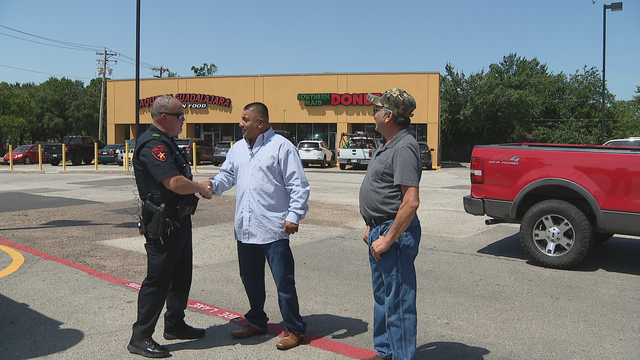 Citizens praised for helping Lewisville officer take suspect into custody