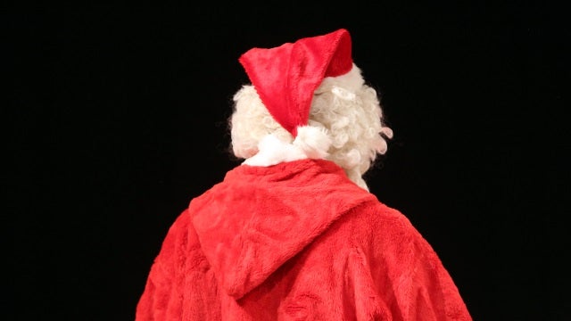 Secret Santa pays off $40K of layaways at local Walmart