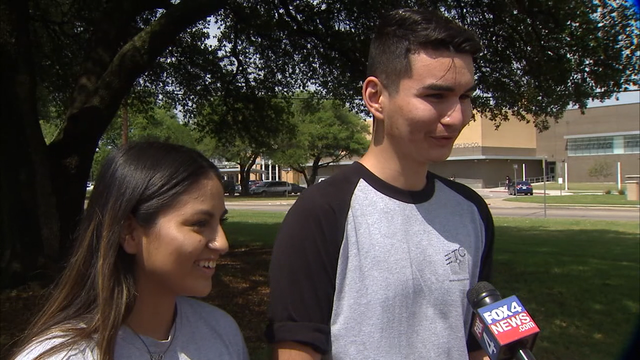 Irving teen enlists Cowboys QB Dak Prescott for epic ‘promposal'