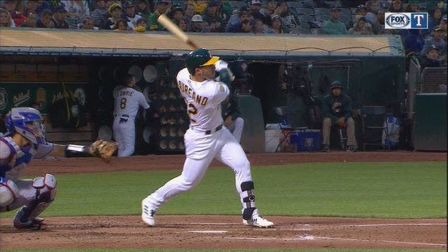 Davis homers in jersey signed by fan, A's top Rangers 9-0