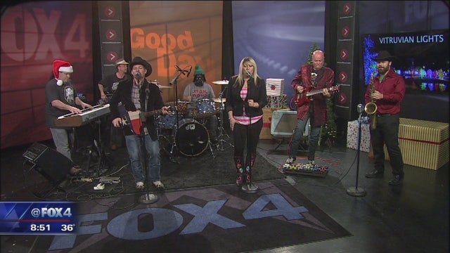 Chris Rivers Band playing free Vitruvian Lights concert