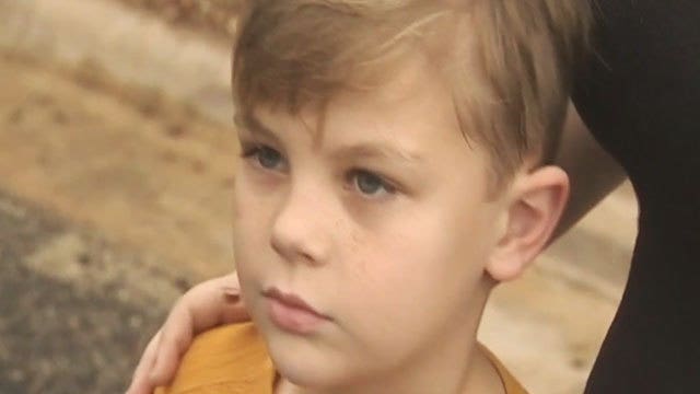 7-year-old Texan donates piggy bank savings to mosque vandalized after Paris attacks