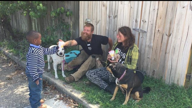 Alabama 4-year-old using allowance to feed the homeless