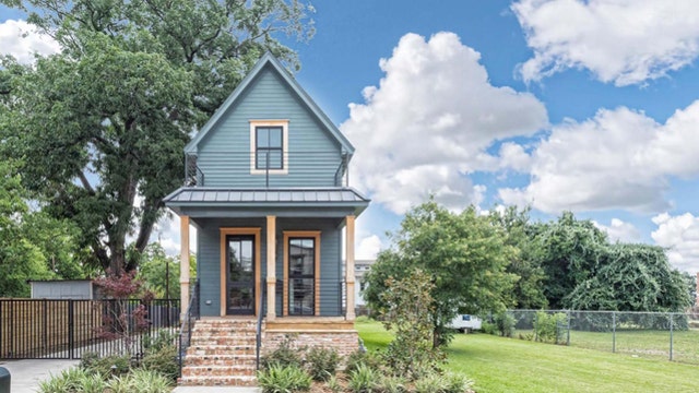 One bedroom Waco 'Fixer Upper' house selling for nearly $1 million
