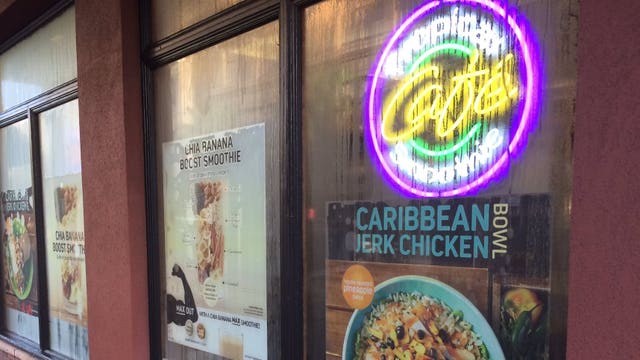 Smoothie shop fires worker who wouldn't serve police officer