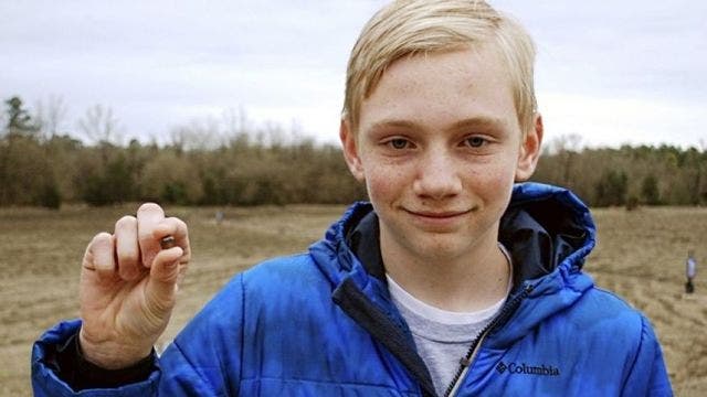 Teen finds 7.44 carat diamond in Arkansas state park