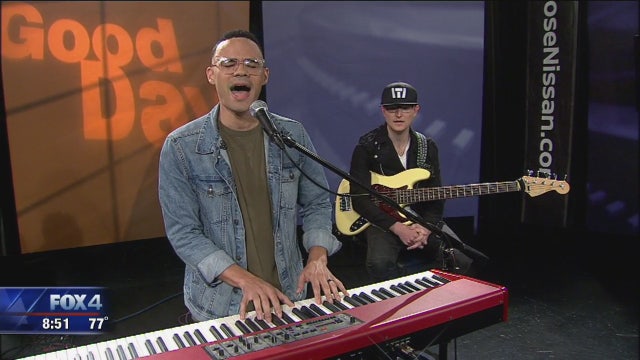 Musical Guest: Tauren Wells