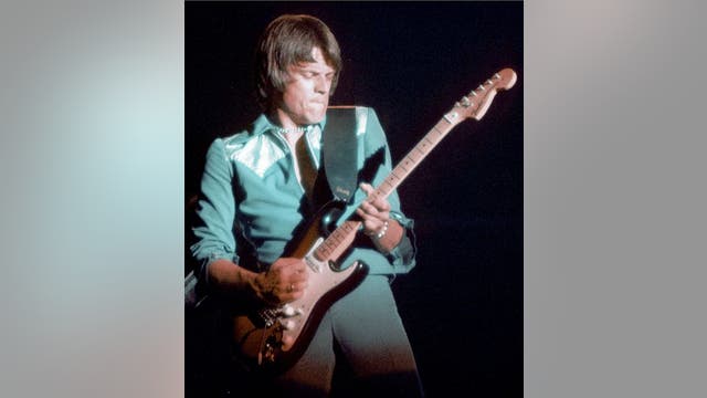 Guitarist J. Geils, who sang 'Centerfold,' dies at age 71