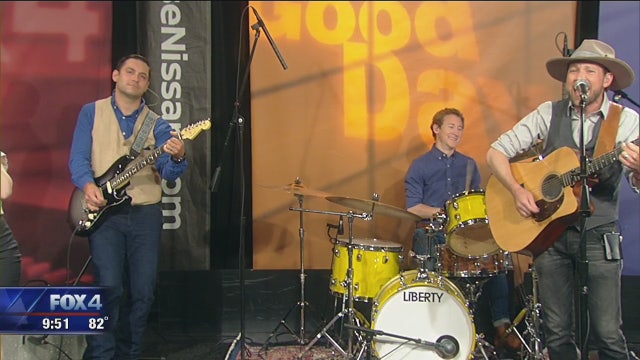 Texas band 'The Iveys' performs on Good Day