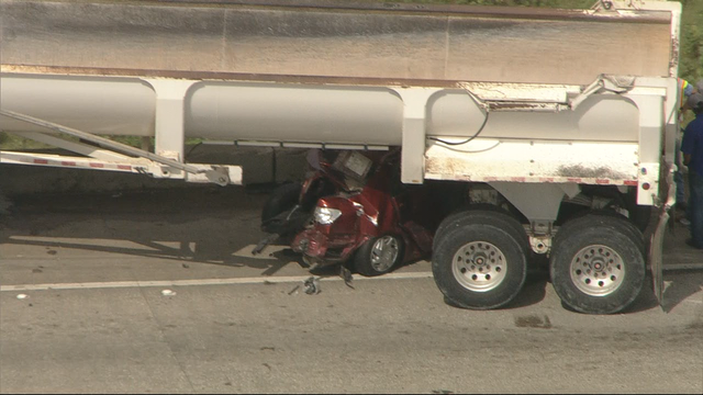 Couple having car trouble hit by 18-wheeler in Dallas
