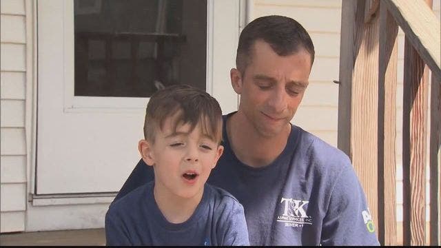 6-year-old boy calls police after father 'runs' red light