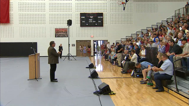 Divided crowd in Aubrey for congressman's town hall