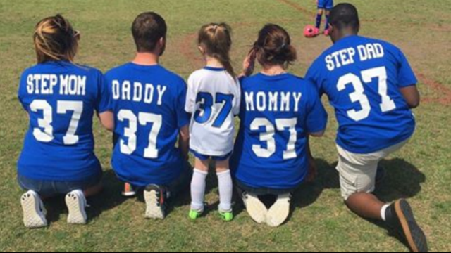 Viral photo proves co-parenting 'can work'