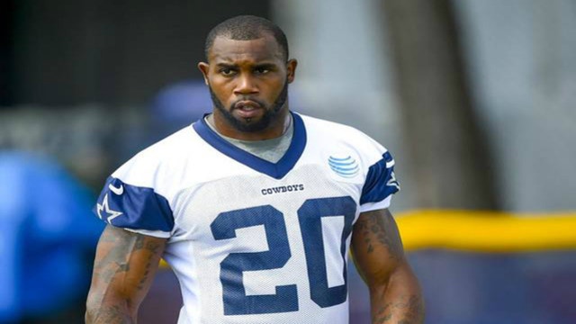 Cowboys re-sign RB Darren McFadden and OL Johnathan Cooper