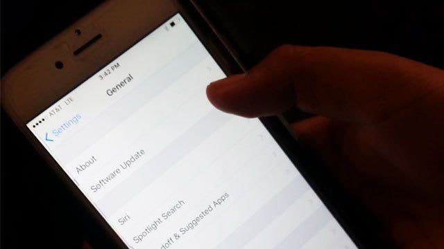 Apple users report iOS 9 update crashes, glitches